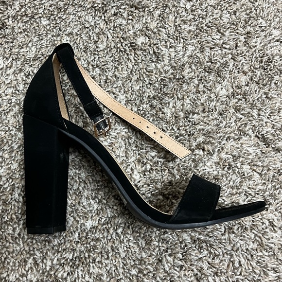 Black high heels - Picture 5 of 6